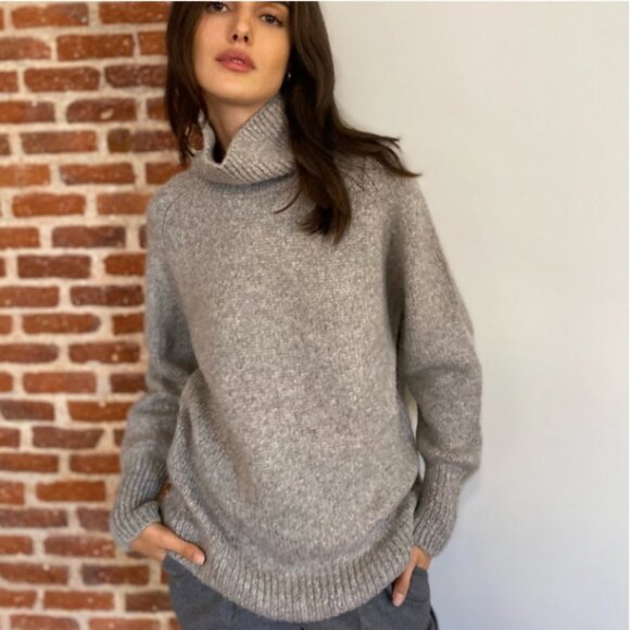 Aritzia Babaton Alpaca DAY OFF TURTLENECK Sweater Grey - Picture 3 of 11